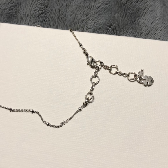 Silver necklace with circle pendant - Picture 4 of 4